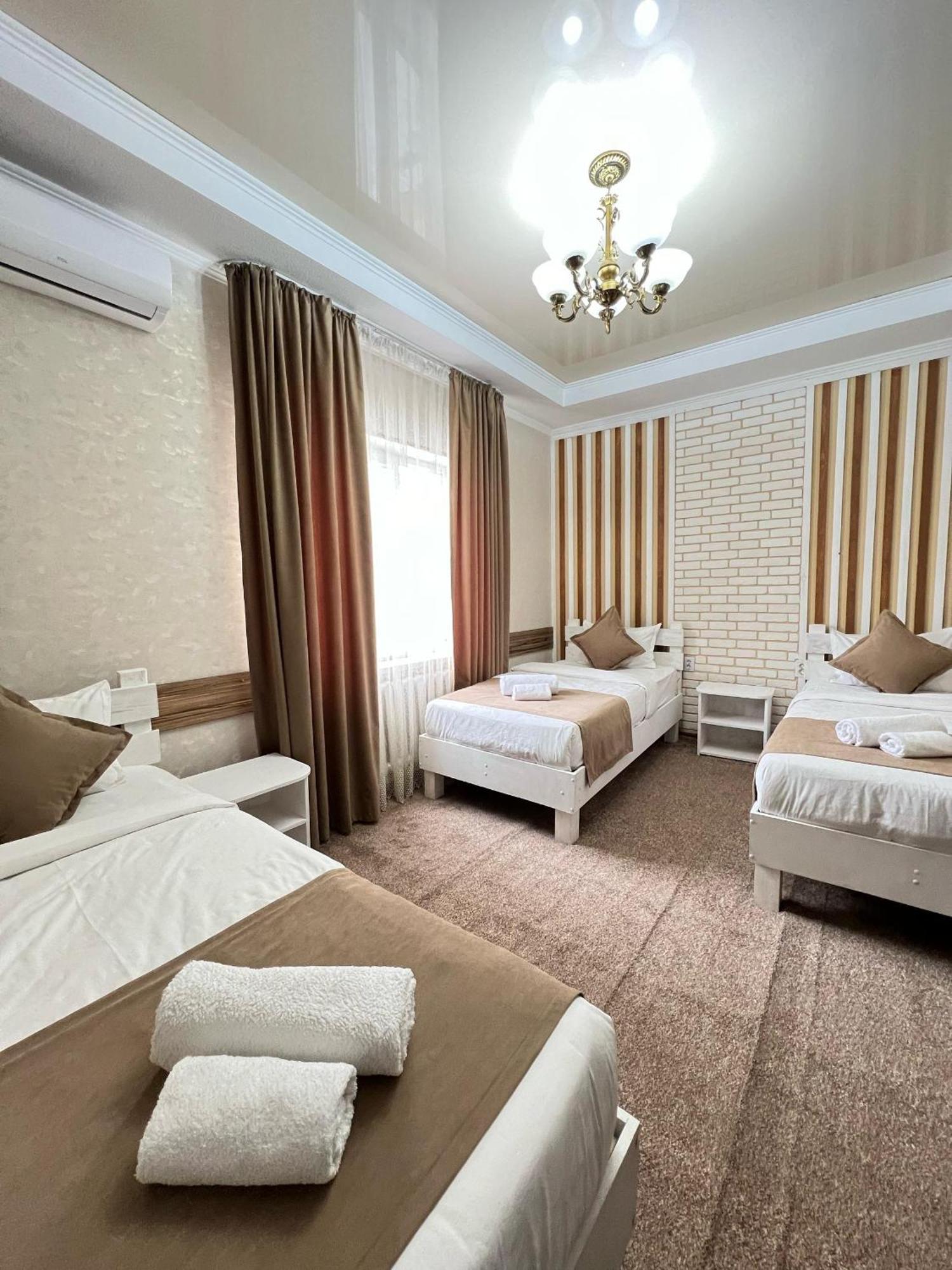 Kausar Hotel Бишкек Екстериор снимка