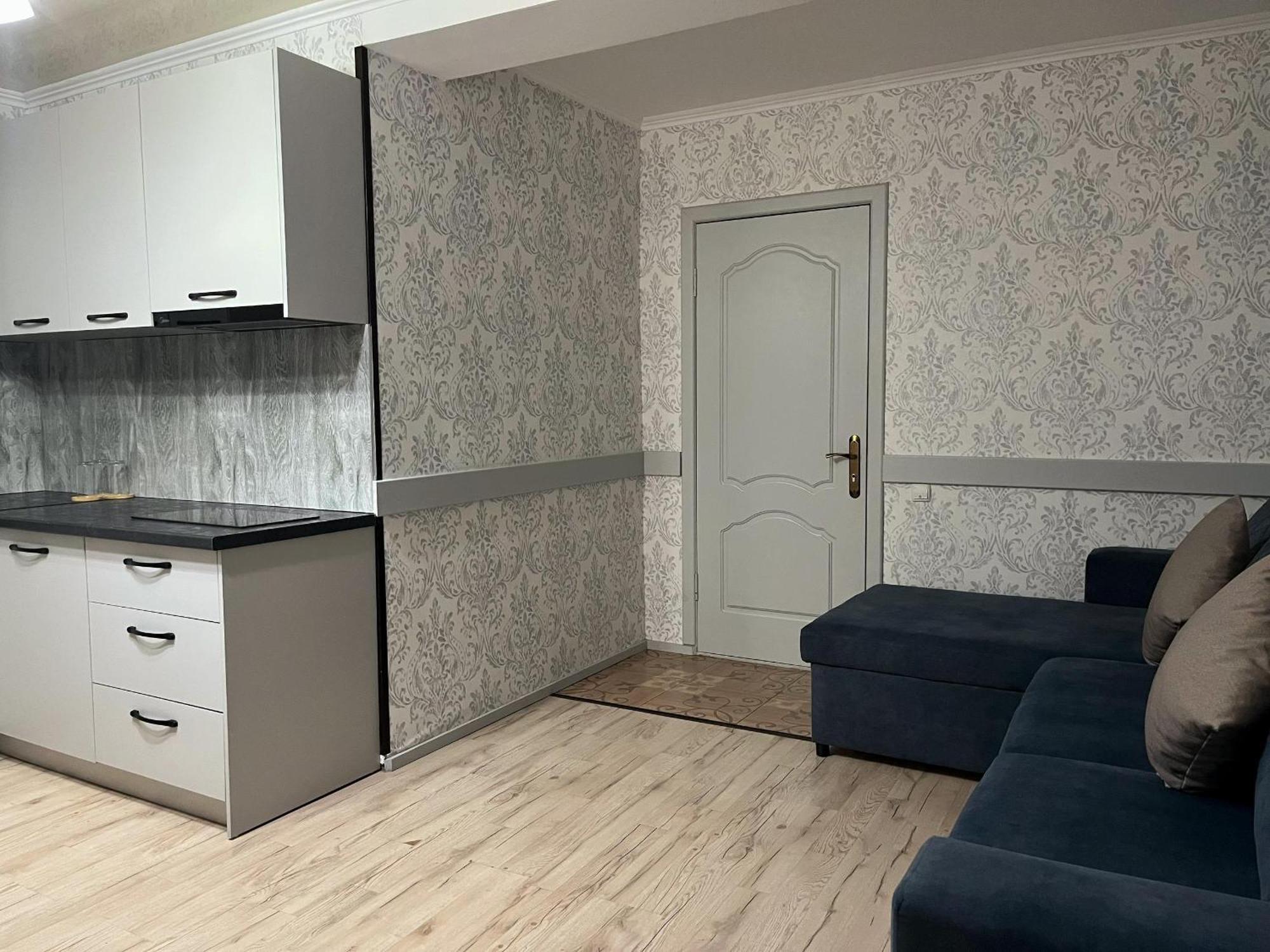 Kausar Hotel Бишкек Екстериор снимка